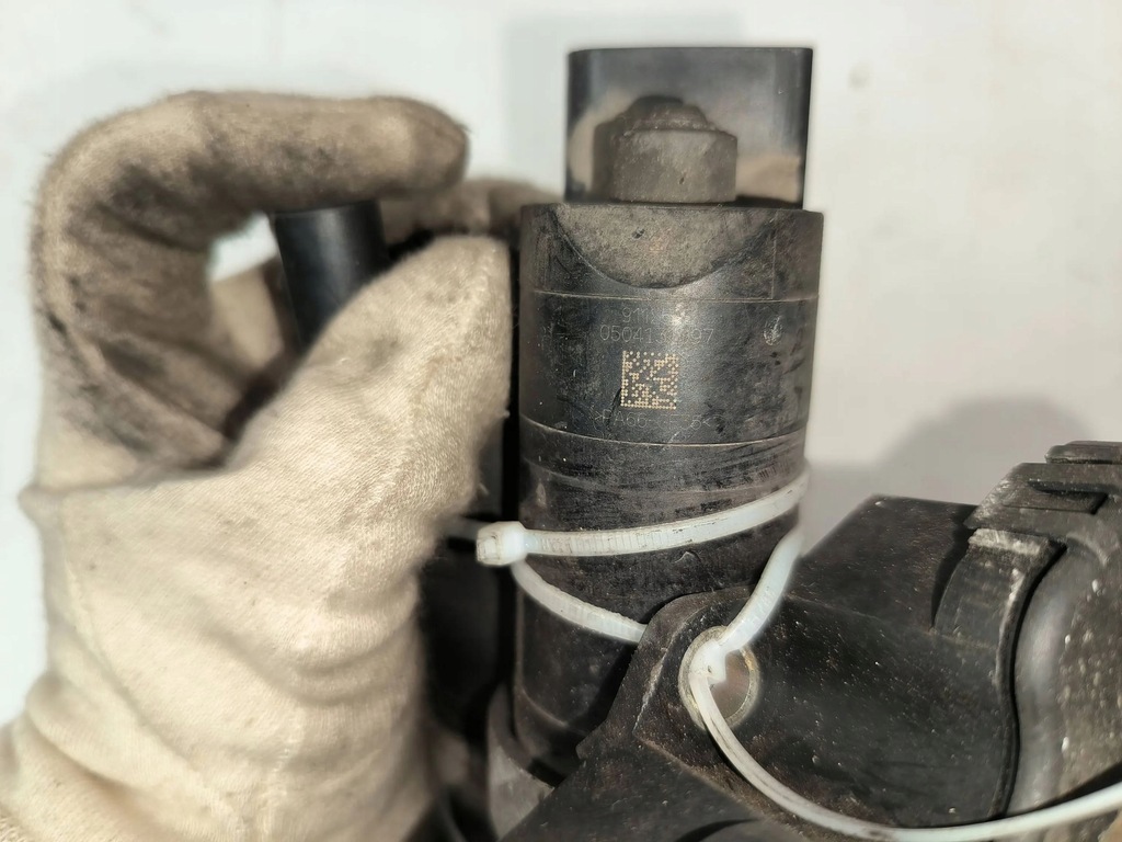 фото №6, Porsche cayenne 9pa 2011 моторчик тормоза ручного / стояночного