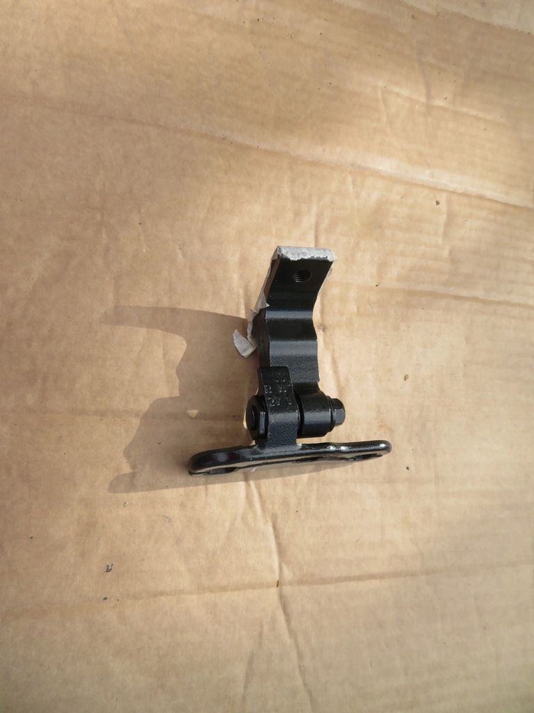 фото №1, Volvo оригинальный номер 31457096 петля дверь