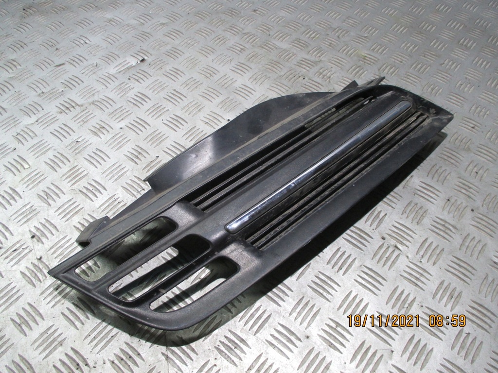 фото №1, Решётка радиатора решётка радиатора правый nissan micra k12