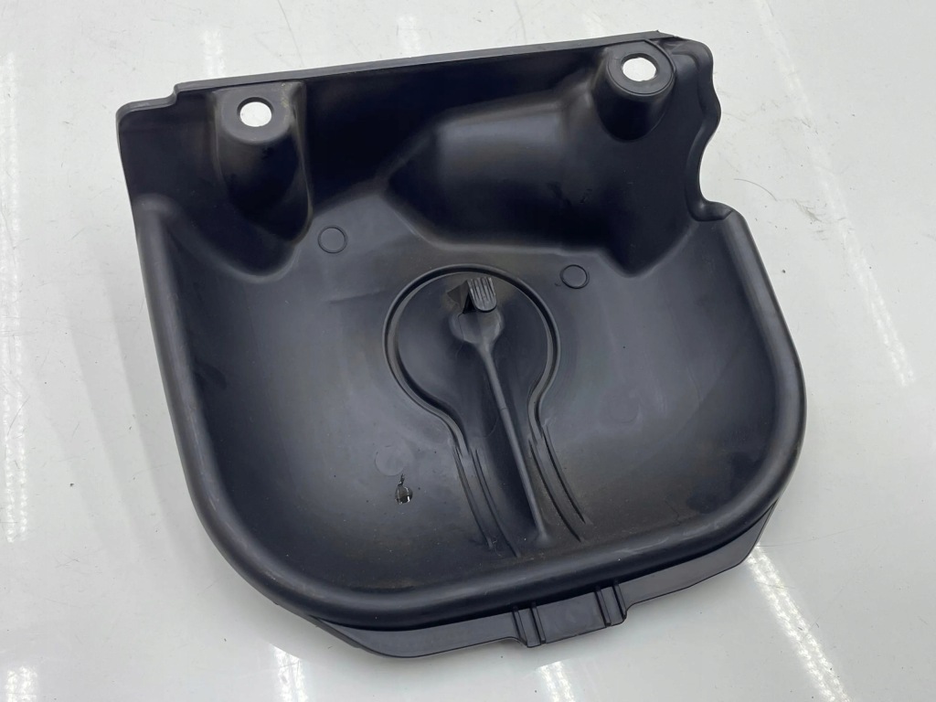 фото №3, Bmw 2 f46 2017 другое запчасти отсек двигателя