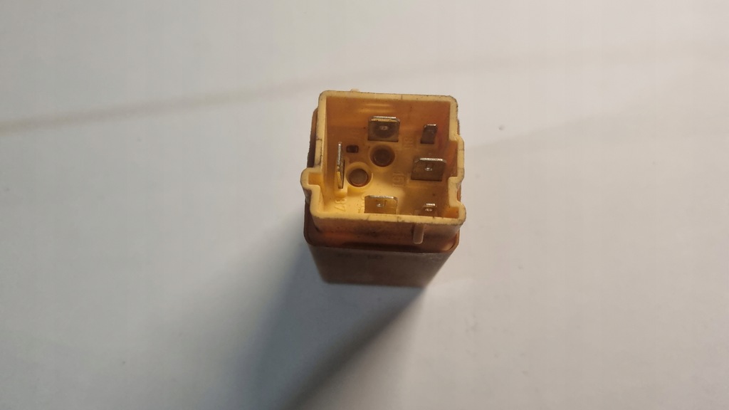 фото №9, Реле volvo 850 208 6806345