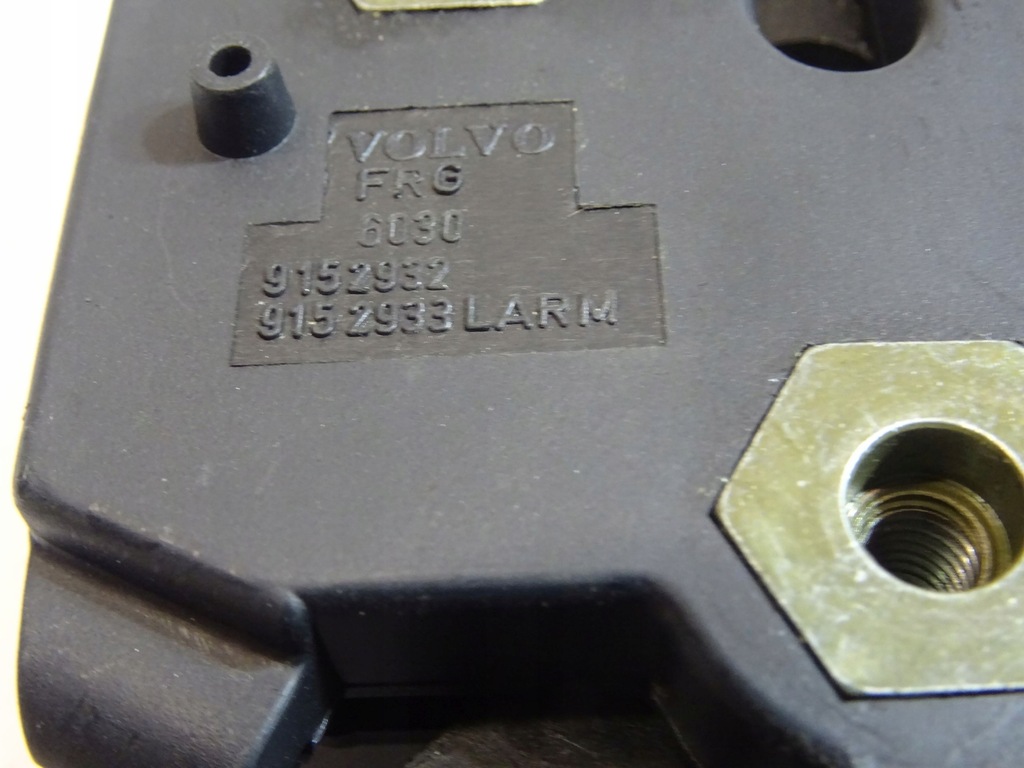 фото №7, Замок капот vovlo 9152932