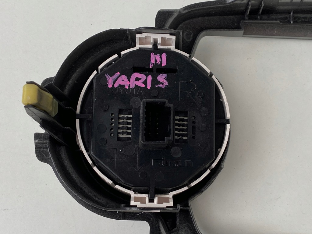 фото №6, Рамка радио toyota yaris iii 864510d010