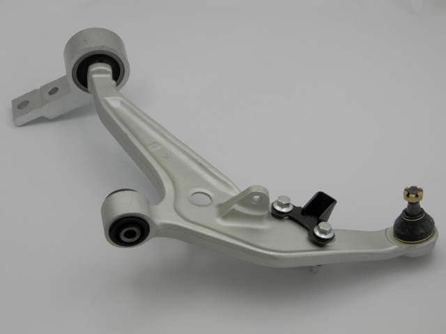 фото №16, Важіль лівий nissan x-trail t30 2001-07 перед нижній