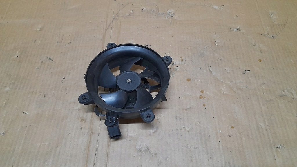 фото №1, Вентилятор крышки задняя двигателя porsche 982