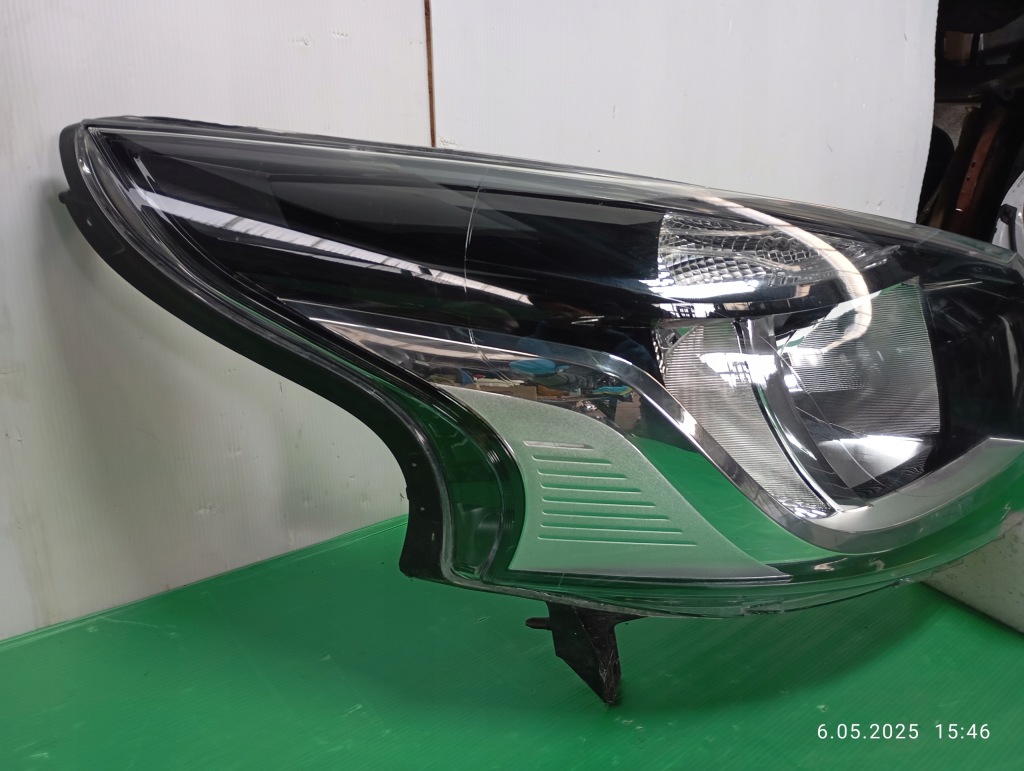 фото №4, Лампа права перед передня renault trafic iii 260109424r