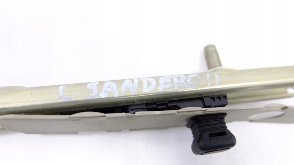 Dacia sandero 2 ползунок регулировка поперечина с Разборки