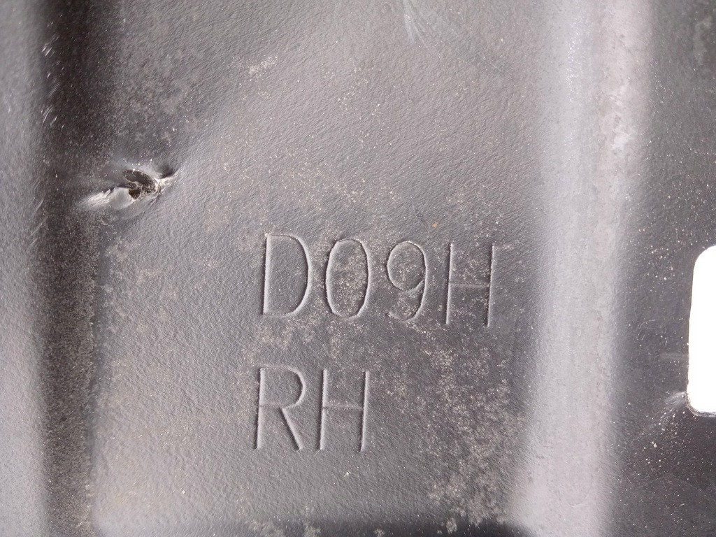 фото №4, Підкрилок праве передні правий перед mazda 2 ii