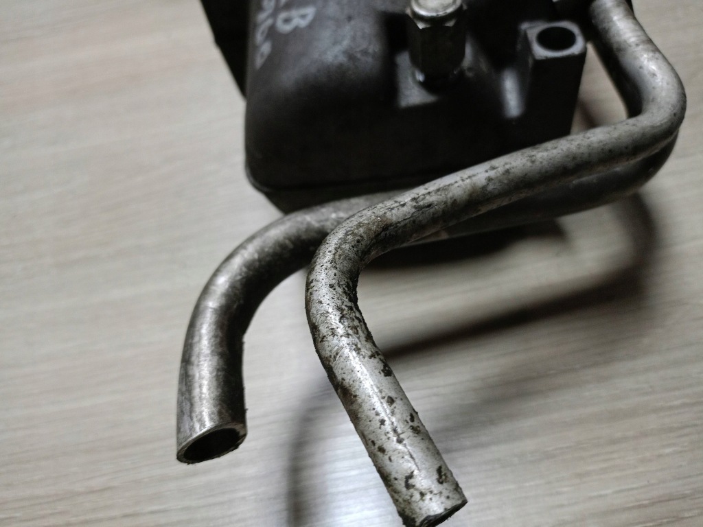 Компресор кондиціонера saab 900 4634895 Недорого