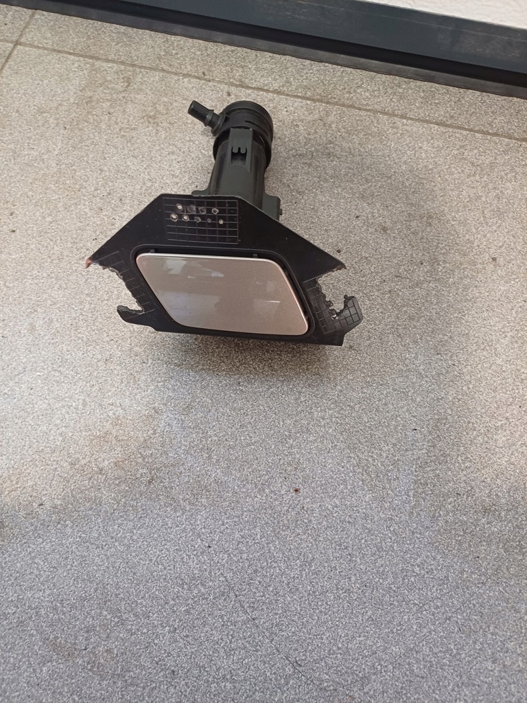 фото №8, Омивач фара кронштейн заглушка правий vw tiguan 5n0955104a