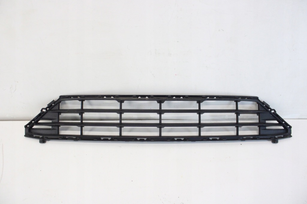 фото №1, Volvo xc60 ii 2 przed liftem решётка средняя