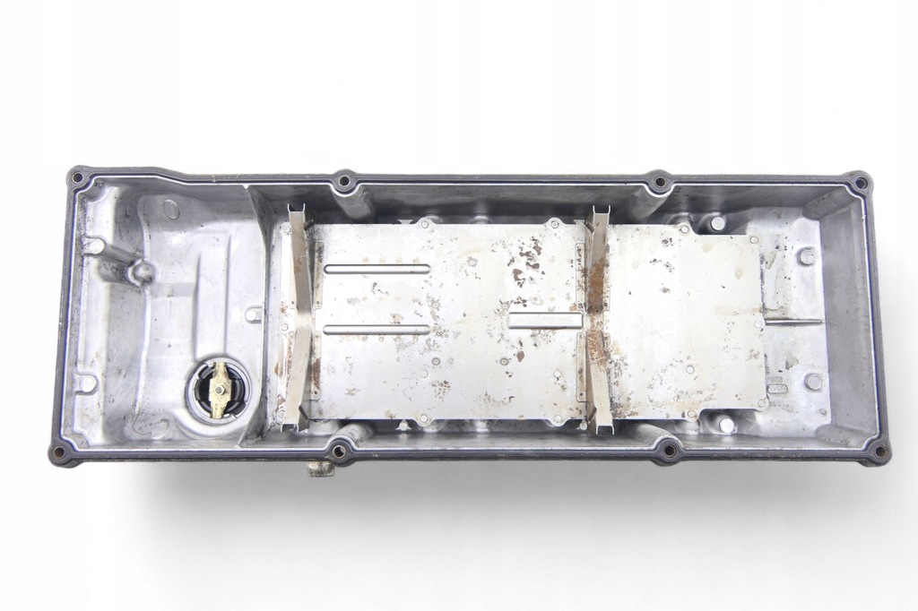 фото №8, Крышка клапанов mitsubishi pajero iii 3.2 did 4m41