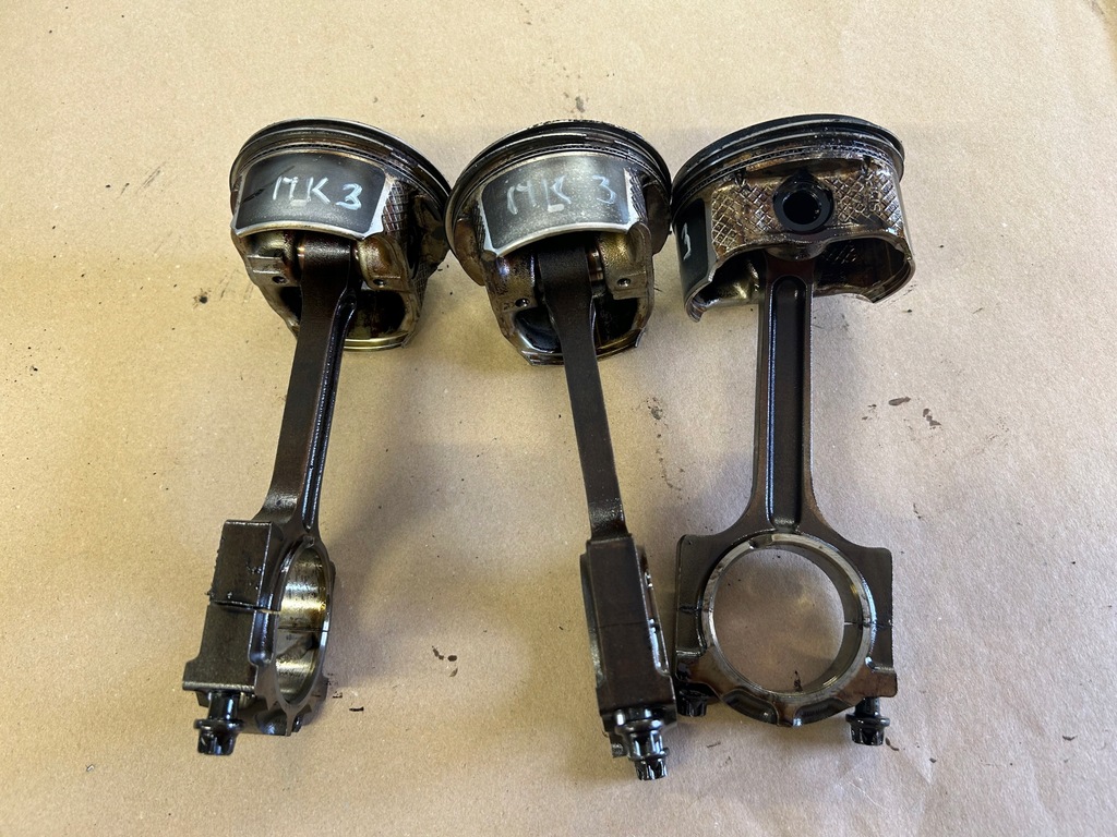 фото №1, Ford mondeo mk3 2,0 16v поршень