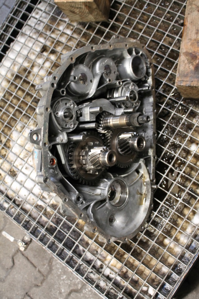 фото №1, 3484. корпус коробки передач qashqai renault nissan 2510311490