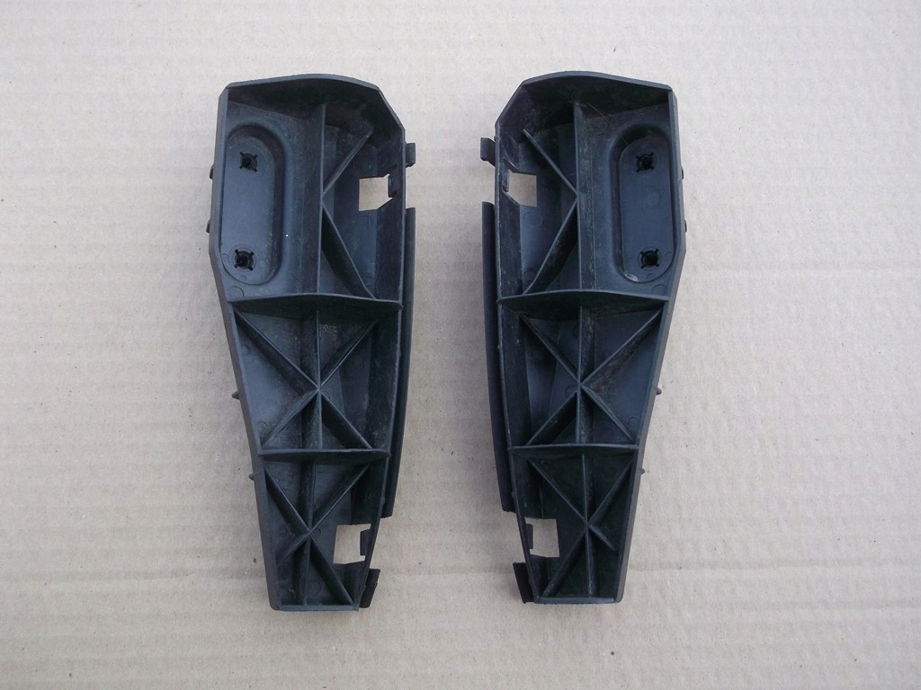 фото №1, Toyota corolla verso ii направляющая бампера задняя