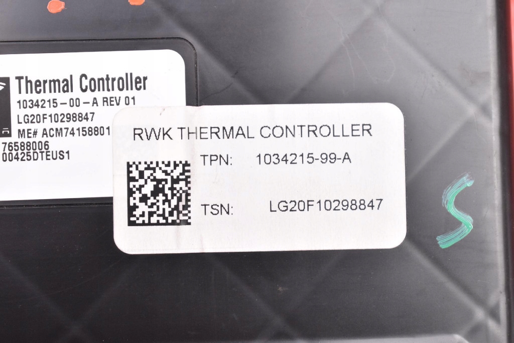 Блок управления модуль ecu thermal 1034215-00-a tesla model s рестайлинг  16-21 Киев