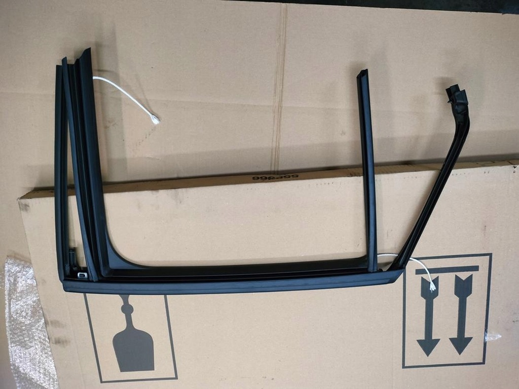 фото №1, Прокладка двері права задня corsa f nowa оригінал