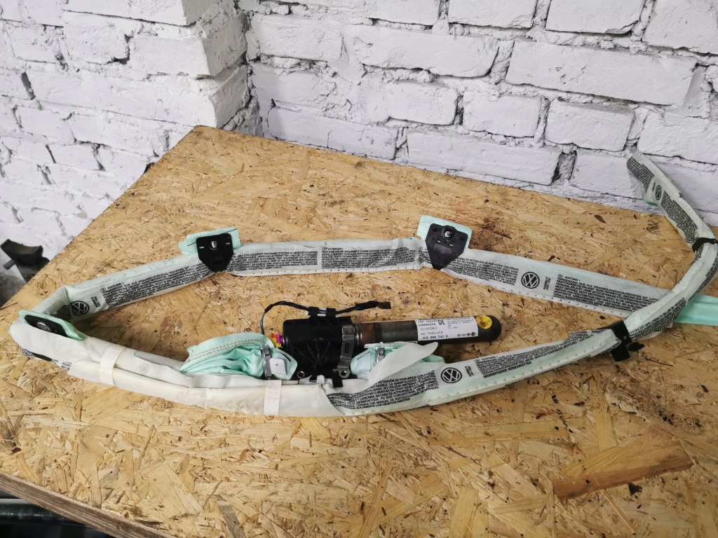 фото №1, Шторка безпеки passat b6 3c0880742d