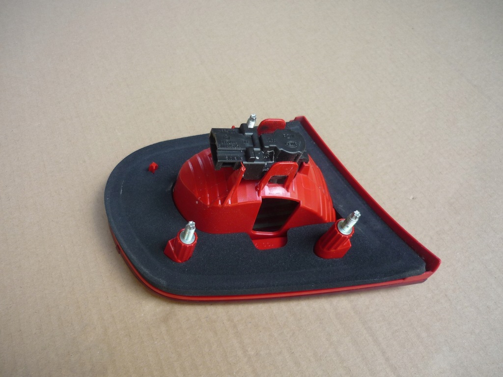 фото №9, Лампа правый задняя w крышка vw eos 1q0945094 ładna