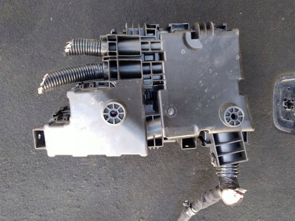 фото №1, Renault megane iv talisman коробка запобіжників 284b51057r