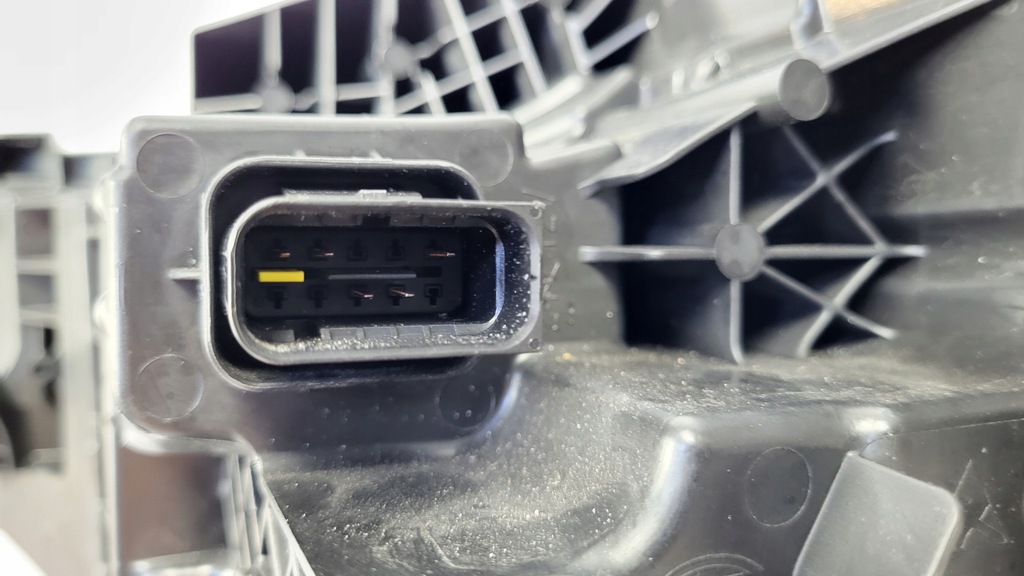 фото №10, -фара лампа передня права volvo ex30 ex-30