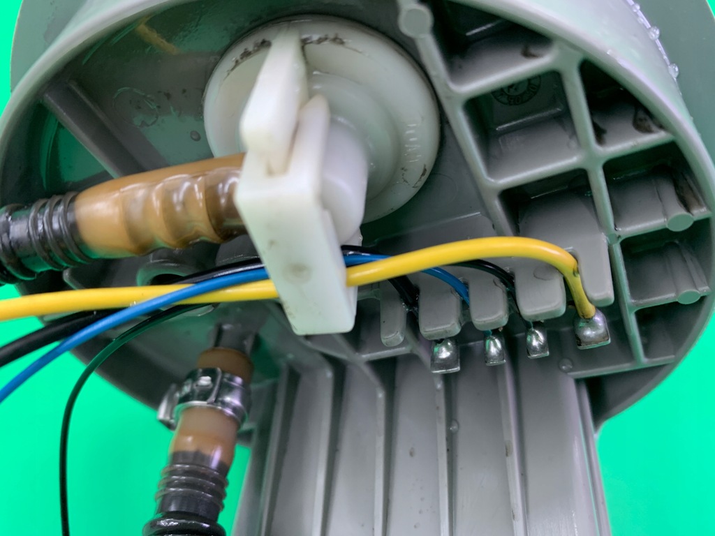 фото №8, Насос топлива датчик skoda superb i 1 lift 1.9 tdi 01-08 3b0919050b