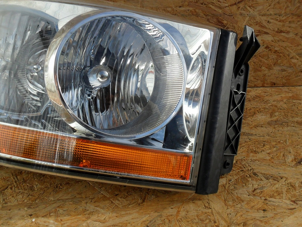 фото №6, Dodge ram 2006- фара правый