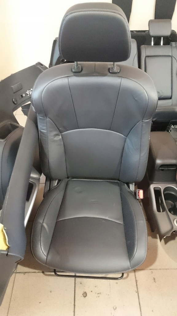 фото №7, Комплект сидінь сидіння заднє сидіння обшивки outlander 7 os