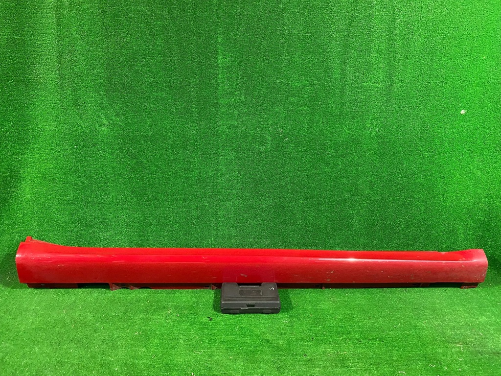 фото №1, Молдинг порог правая porsche macan 95b