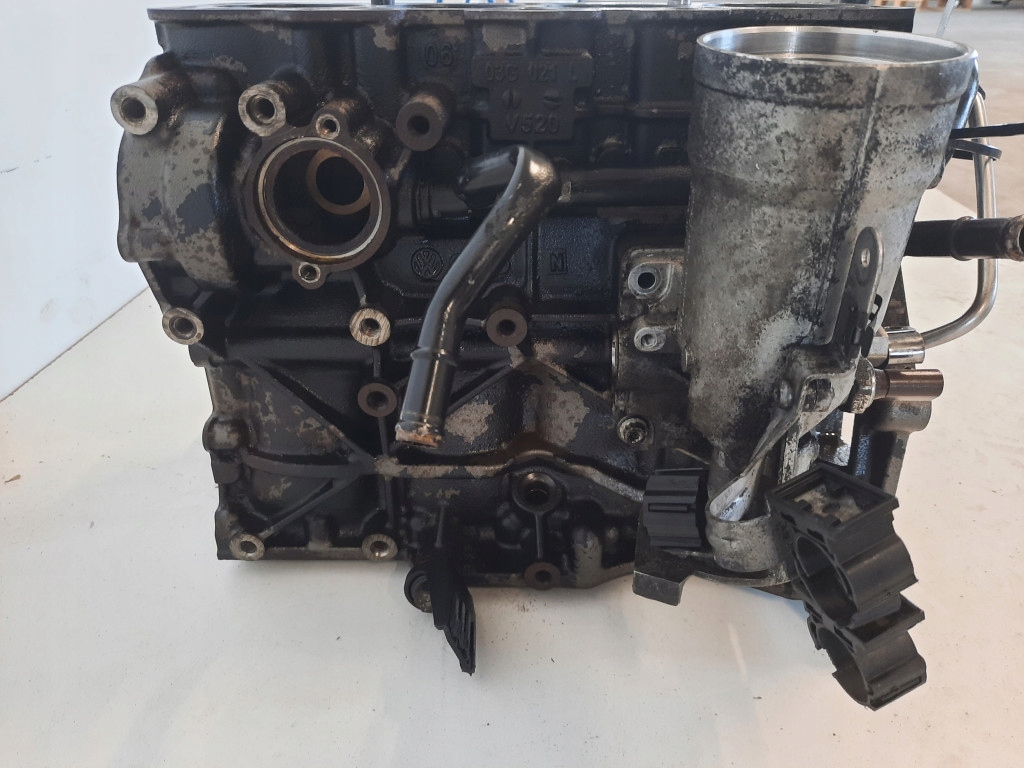 фото №6, Volkswagen passatb6 05-10 2.0tdi блок двигуна 03g021l bkp
