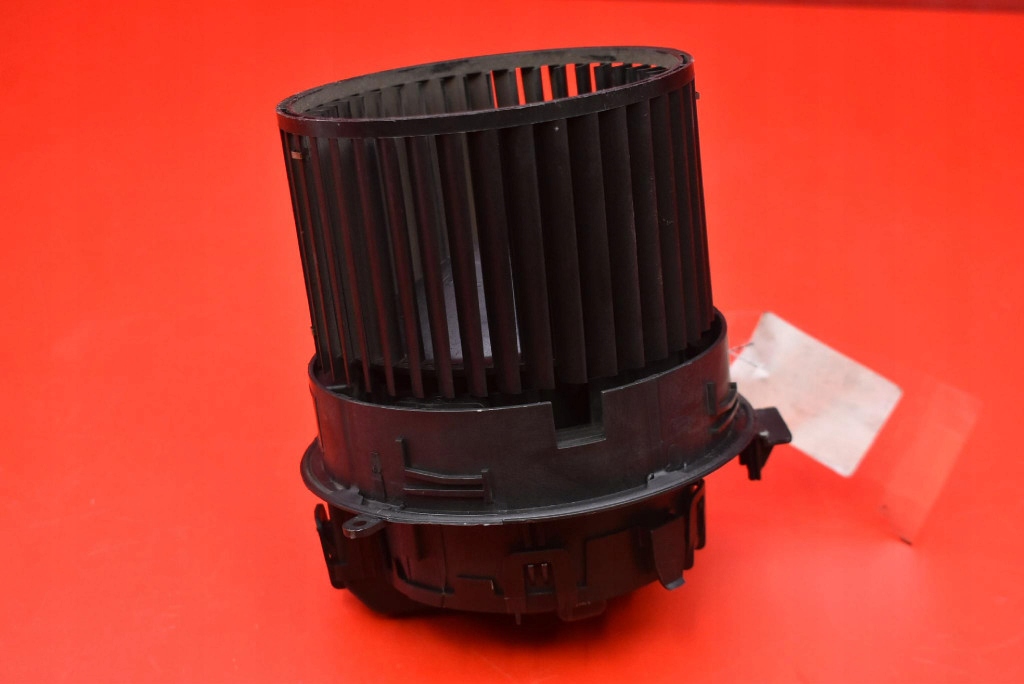 фото №4, Воздуходувка вентилятор обдув eu t1033021x nissan leaf 1 i za0 lift 10-17