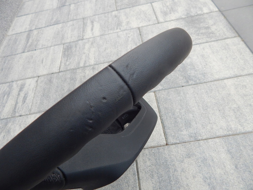 фото №9, Ford fiesta mk7 lift b-max - повітропровід шкіра