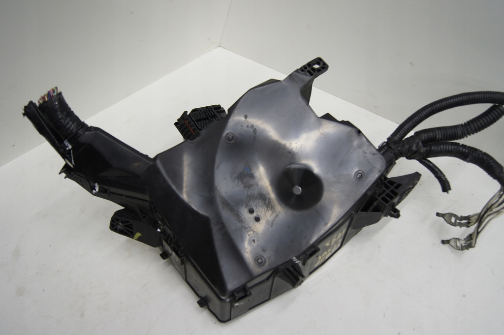 фото №8, Verso lift 2.2 коробка предохранителей