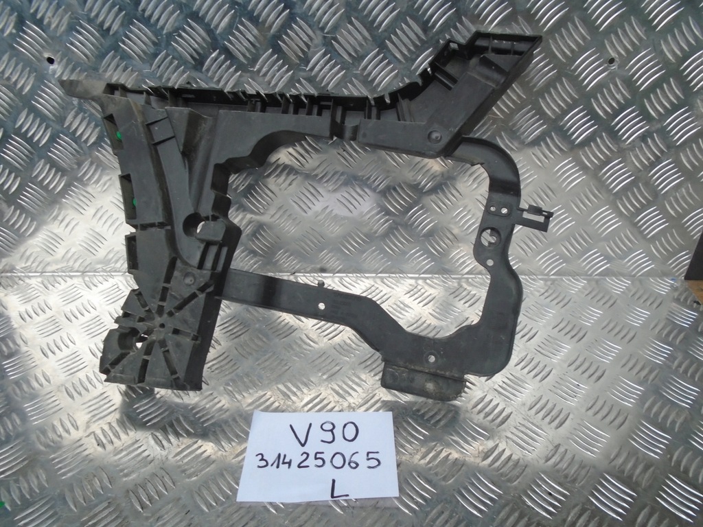 фото №1, Volvo v90 напрямна бампера задня лівий oryg 31425065