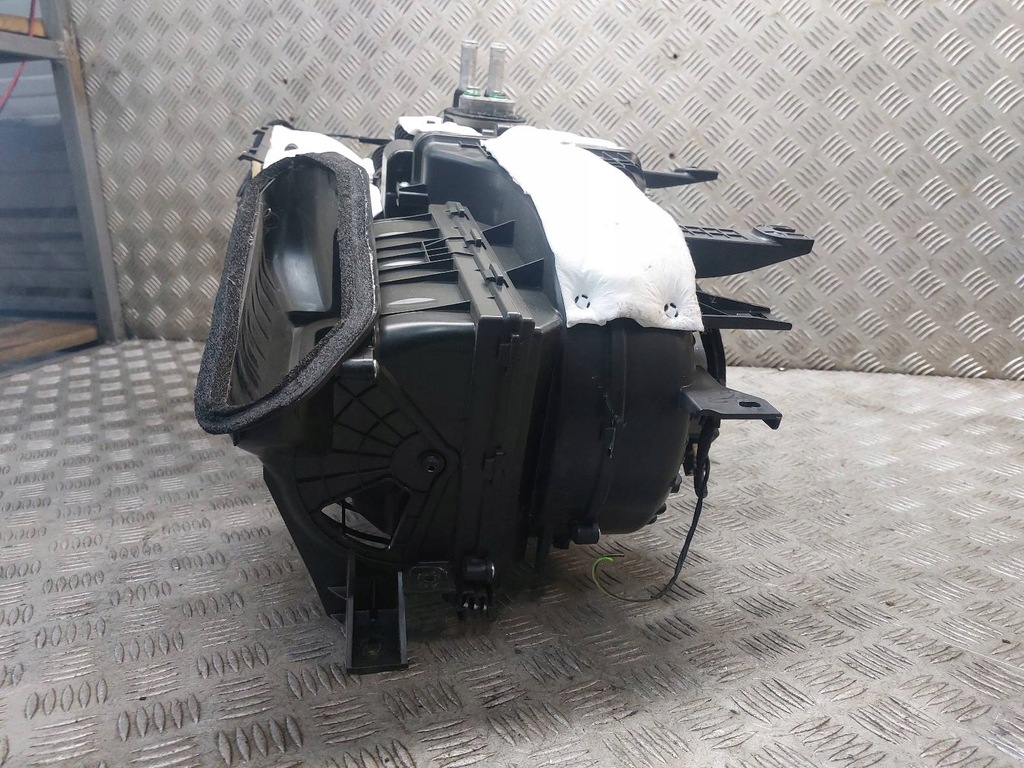 фото №8, Корпус отопителя + воздуходувка kia ceed iii eu eb1d1nxjaa 97200-j7050