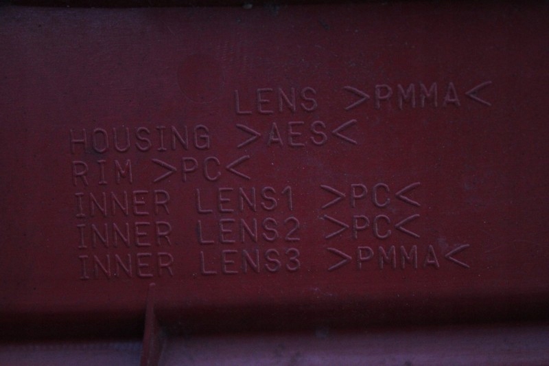 фото №8, Лампа правая задняя задняя p2688 mazda 3 1 i bk sedan 03-06