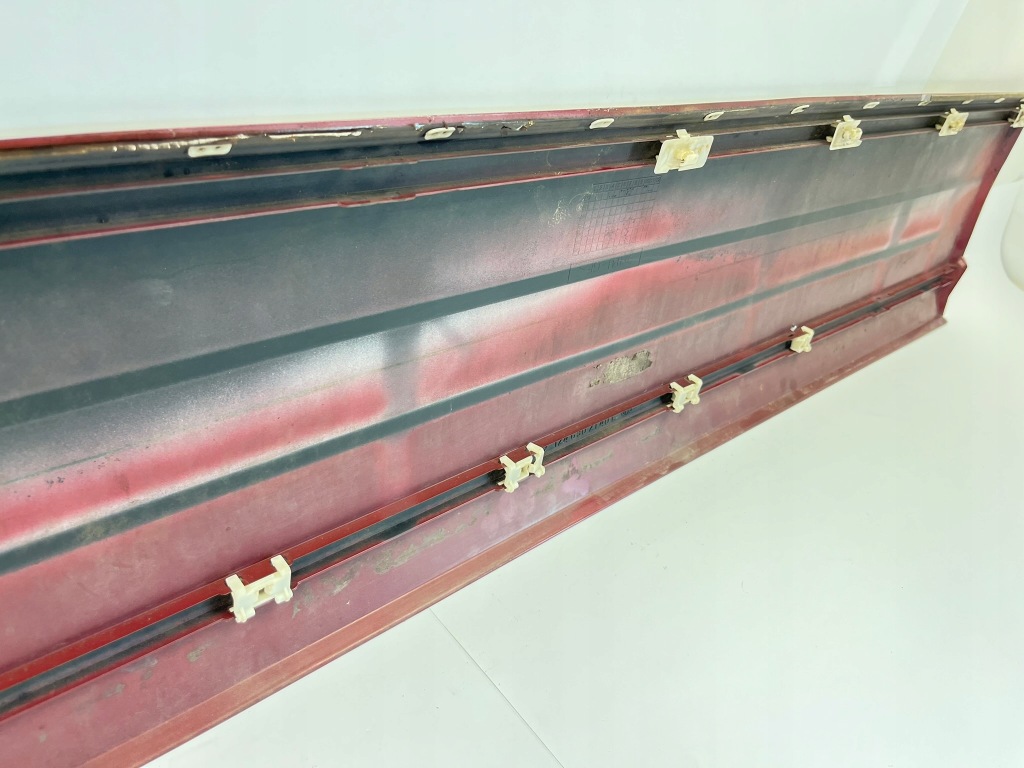 Широка молдинг двері лівих mercedes w124 coupe ce cabrio 1246902140 Ціна