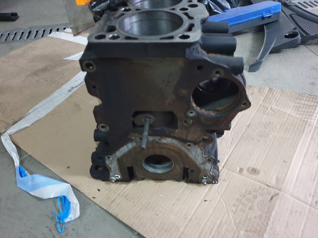 фото №7, Блок двигуна audi a4 q5 caha caga 2.0 tdi 03l029a