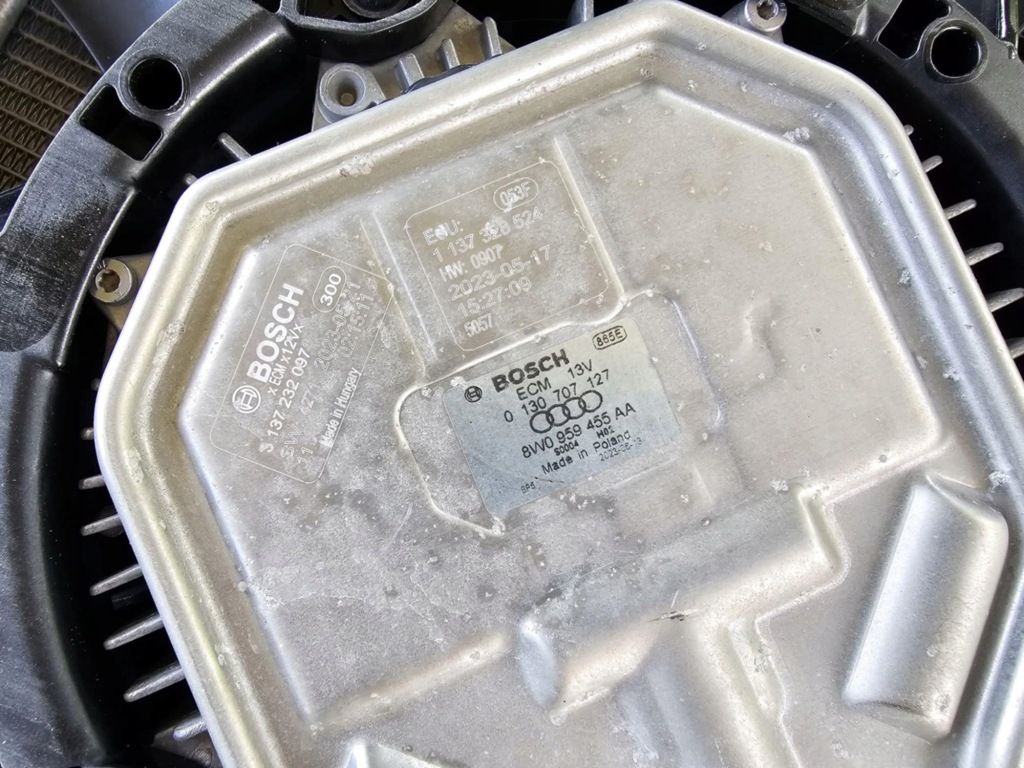 Комплект радіатор вентилятори audi rs q8 4.0 600 km rsq8 америка європа Доставка