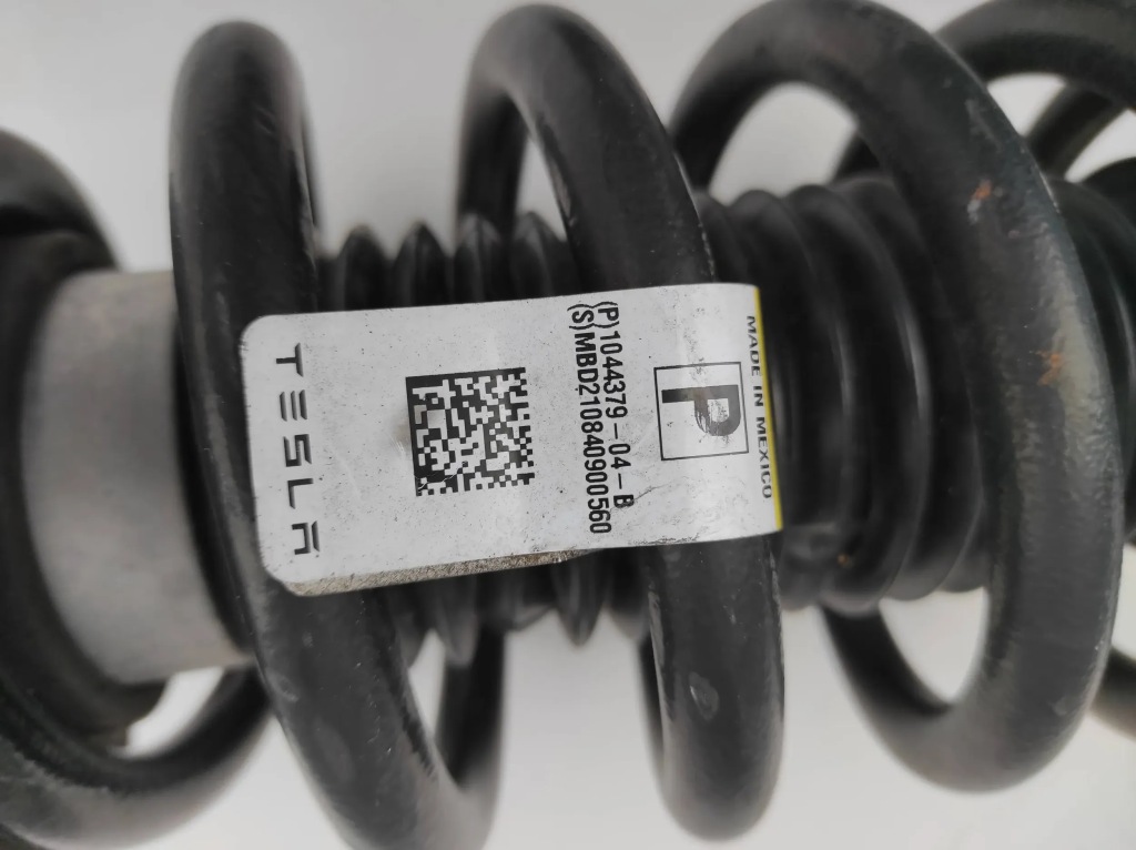 Амортизатор перед передній правий tesla model 3 Доставка