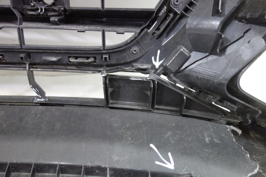 Бампер перед решітка радіатора решітка audi a7 c8 s-line 6pdc омивачі 4k8807437c Ціна