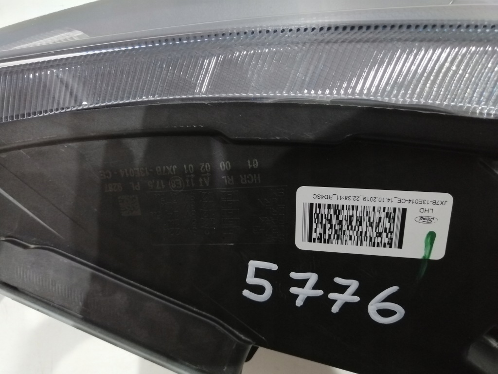 Ford focus iv mk4 фара full led правий przedina Ціна