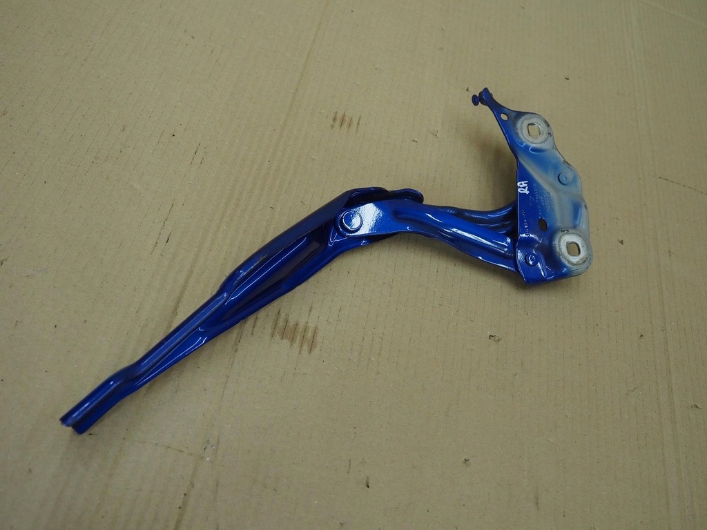 фото №1, Skoda scala петля капот правый перед 654823302