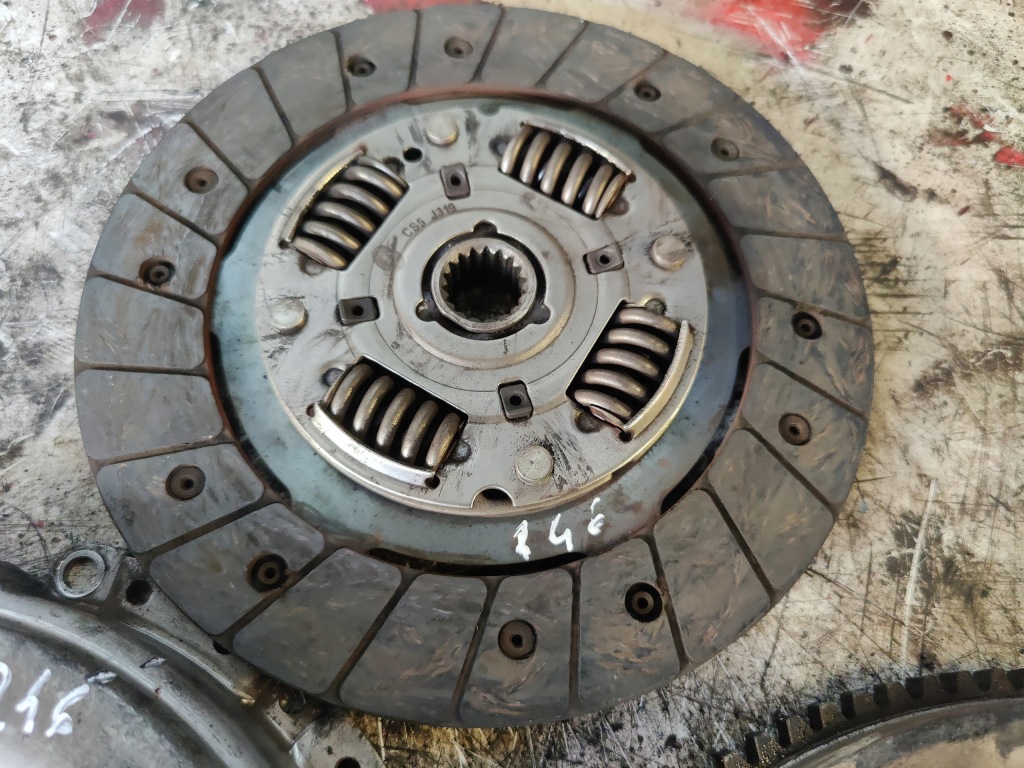 фото №2, Mini cooper r50 r52 1.6 16v колесо маховик 0952074 tacza притиск 246