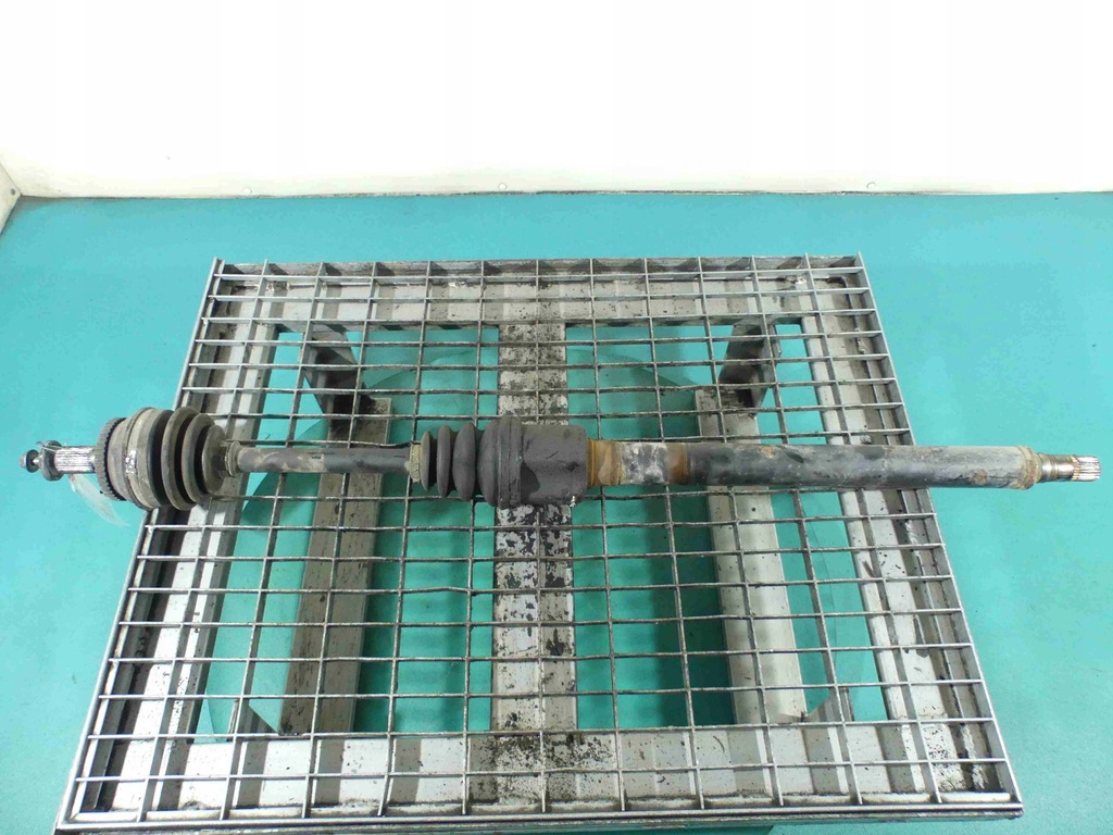 фото №1, Приводной вал правая volvo s80 i v70 ii 2.4 20v автоматическая коробка передач