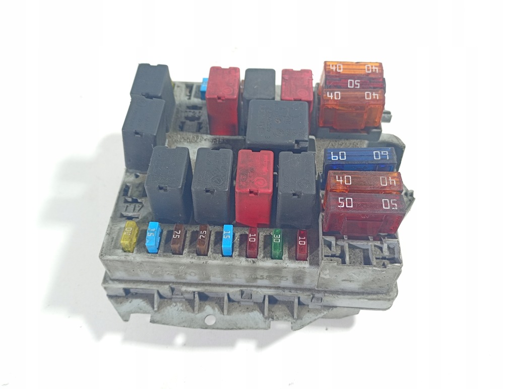 фото №1, Alfa romeo 147 00-10 коробка предохранителей оригинальный номер 51742420