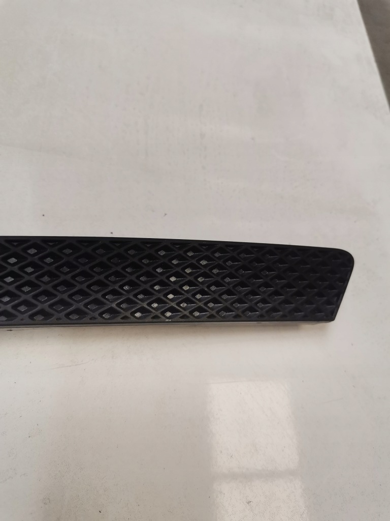 Молдинг решётка фара бампера левая kuga 13-20 _ 5228799 _cv44-8229-aa в Украине