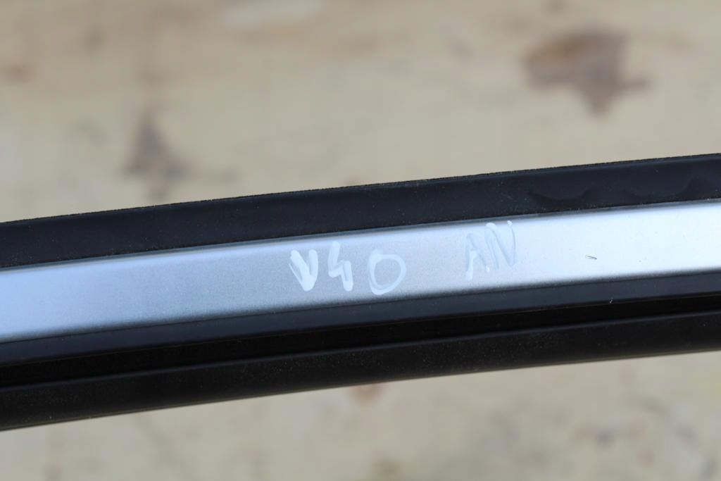 фото №9, Прокладка рамка молдинг дверь правый задняя volvo v40 ii оригинальный номер 31278599