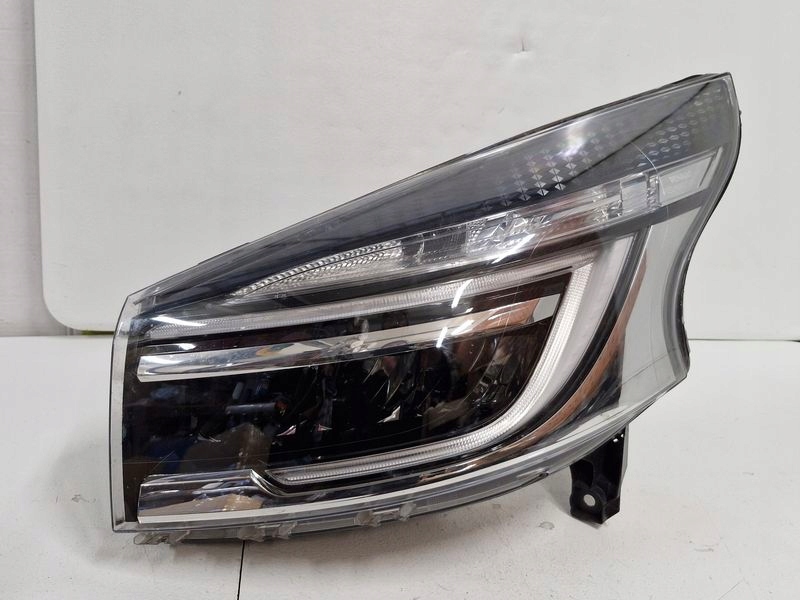 Купить Фара передняя левая фара renault trafic 3 рестайлинг  full led 260608582r