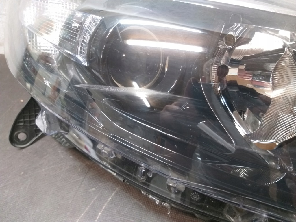 фото №2, Лампа перед правая renault captur линза czarna